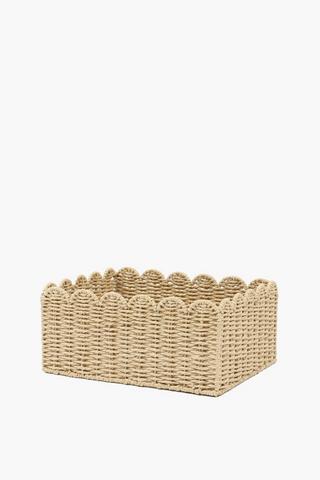 Scalloped Paper Utility Medium, L36xw27xh15