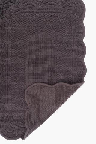 Jacquard Scalloped Cotton Bath Mat
