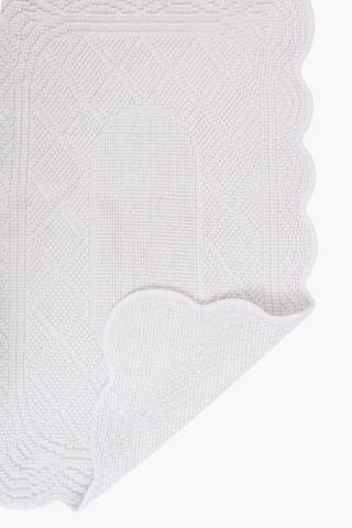 Jacquard Scalloped Cotton Bath Mat