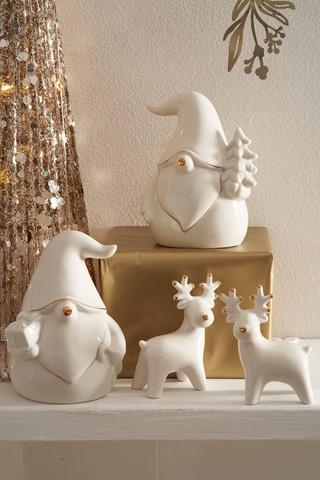 Assorted Single Reindeer Statue, 9x11cm