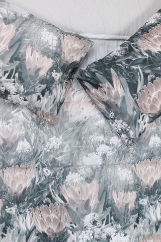 Soft Touch Digital Elmar Classic Floral Reversible Comforter Set