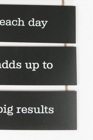 Big Results Hanging Sign, 25x53cm