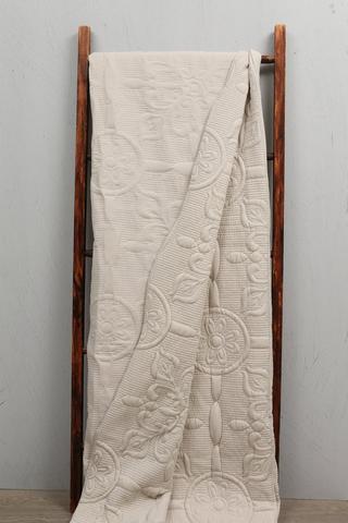 Soft Touch Textured Embossed Baroque Quilt, 200x220cm