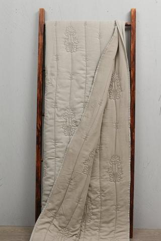 Polylinen  Floral Embroidered Quilt, 200x220cm