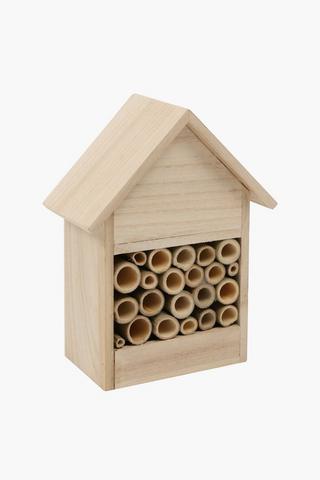 Bug Wooden Bungalow, 15x21cm