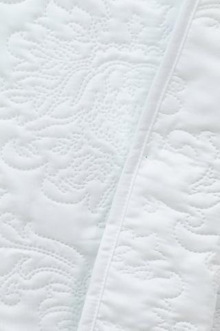 Twill Baroque Damask Quilt