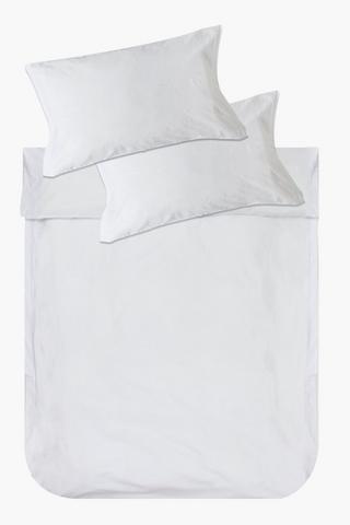 Hospitality 200 Thread Count Cotton Rich Pintuck Duvet Cover Set