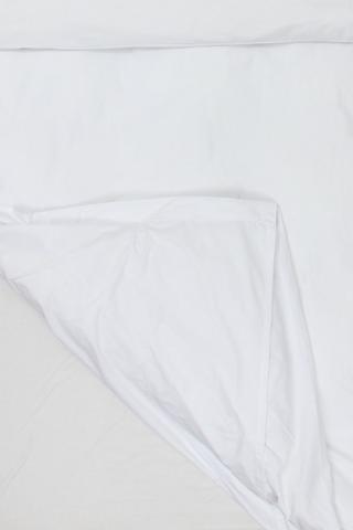 Hospitality 200 Thread Count Cotton Rich Pintuck Duvet Cover Set