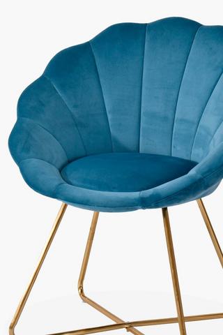 Scalloped Disc Chair
