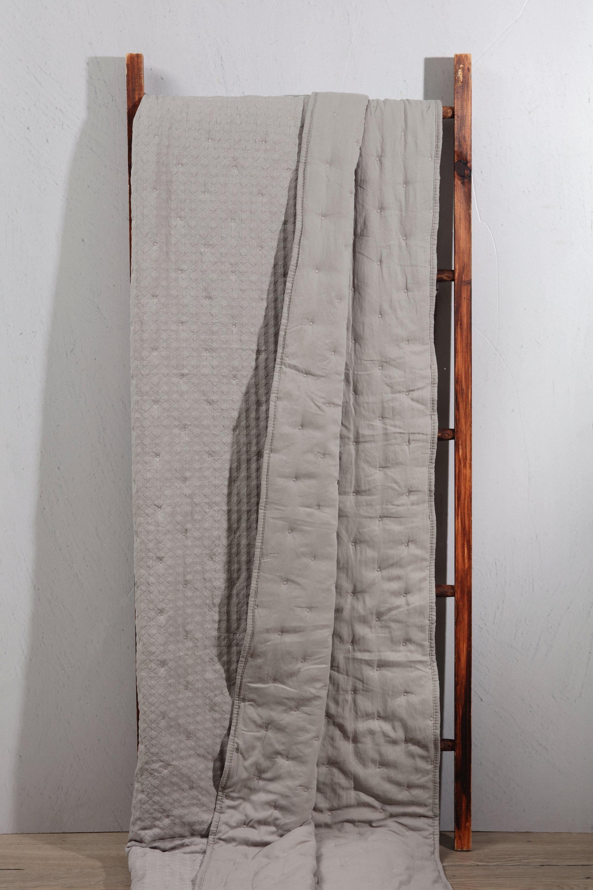 Super Embroidered Quilt＃791 Crushed Jacquard Embroidered Quilt