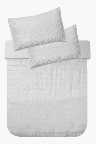 Soft Touch Clipped Jacquard Comforter Set