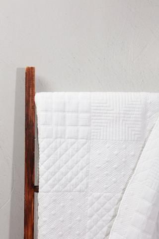 Premium Cotton Embroidered Patchwork Quilt