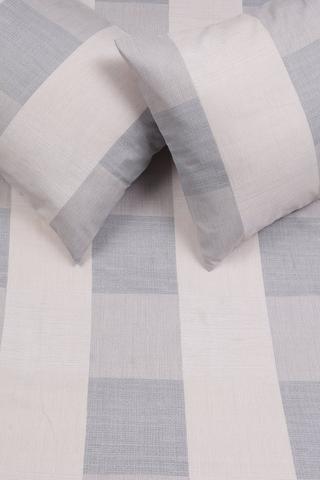 Winter Soft Touch Check Labrador Fitted Sheet