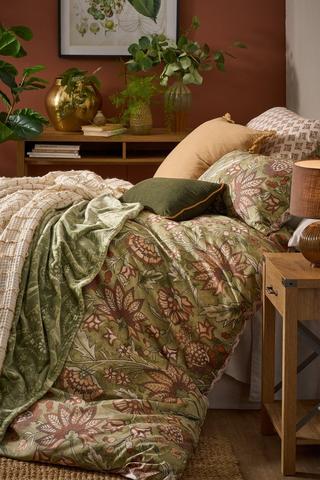 Polycotton Amherst Botanical Reversible Duvet Cover Set