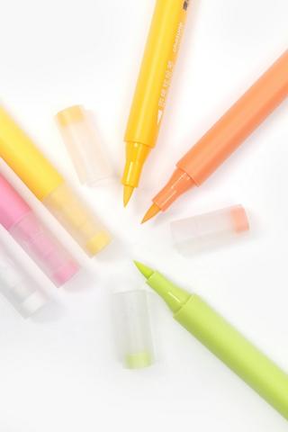 6 Pack Acrylic Paint Pen Set