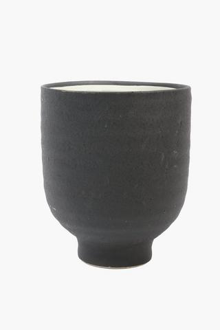 Ridge Footed Planter, 25x30cm