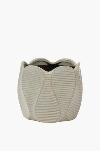 Rippple Curve Ceramic Planter, 20x21cm