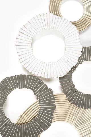 Dimensional Halo Rings, 61x120cm