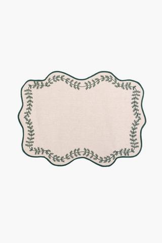 Embossed Scallop Placemat