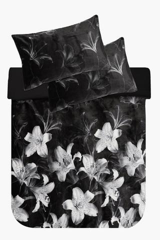 Velveteen Glasgow Monochrome Floral Duvet Cover Set