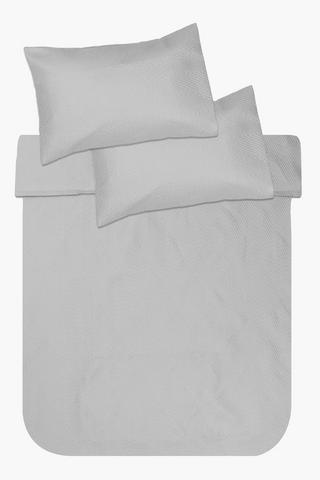 5 Piece Soft Touch Plain Embossed Quilt, 200x220cm