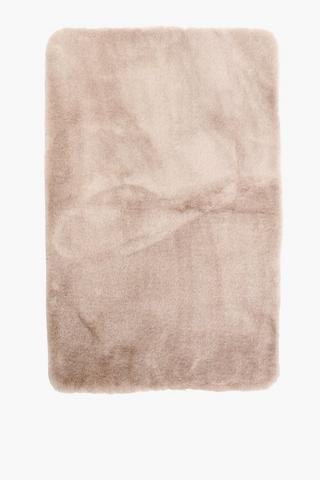 Cationic Faux Fur Bath Mat