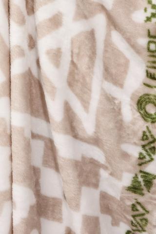 Colab Mbulelo Nala Super Plush Woven Flannel Blanket, 125x150cm