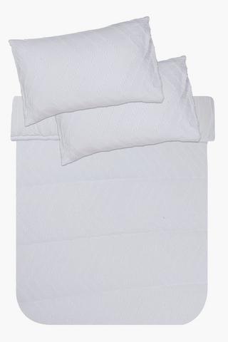 Soft Touch Clipped Arrow Comforter Set