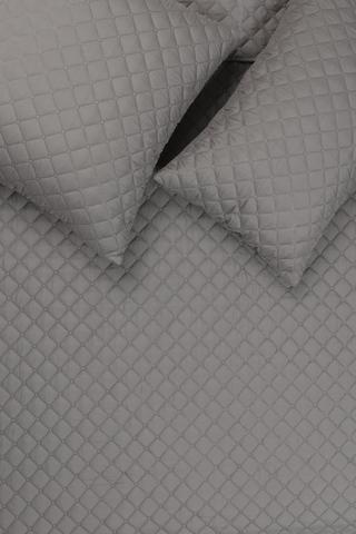 5 Piece Soft Touch Diamond Quilt Set