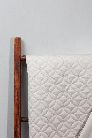 Oxford Satin Usonic Quilt