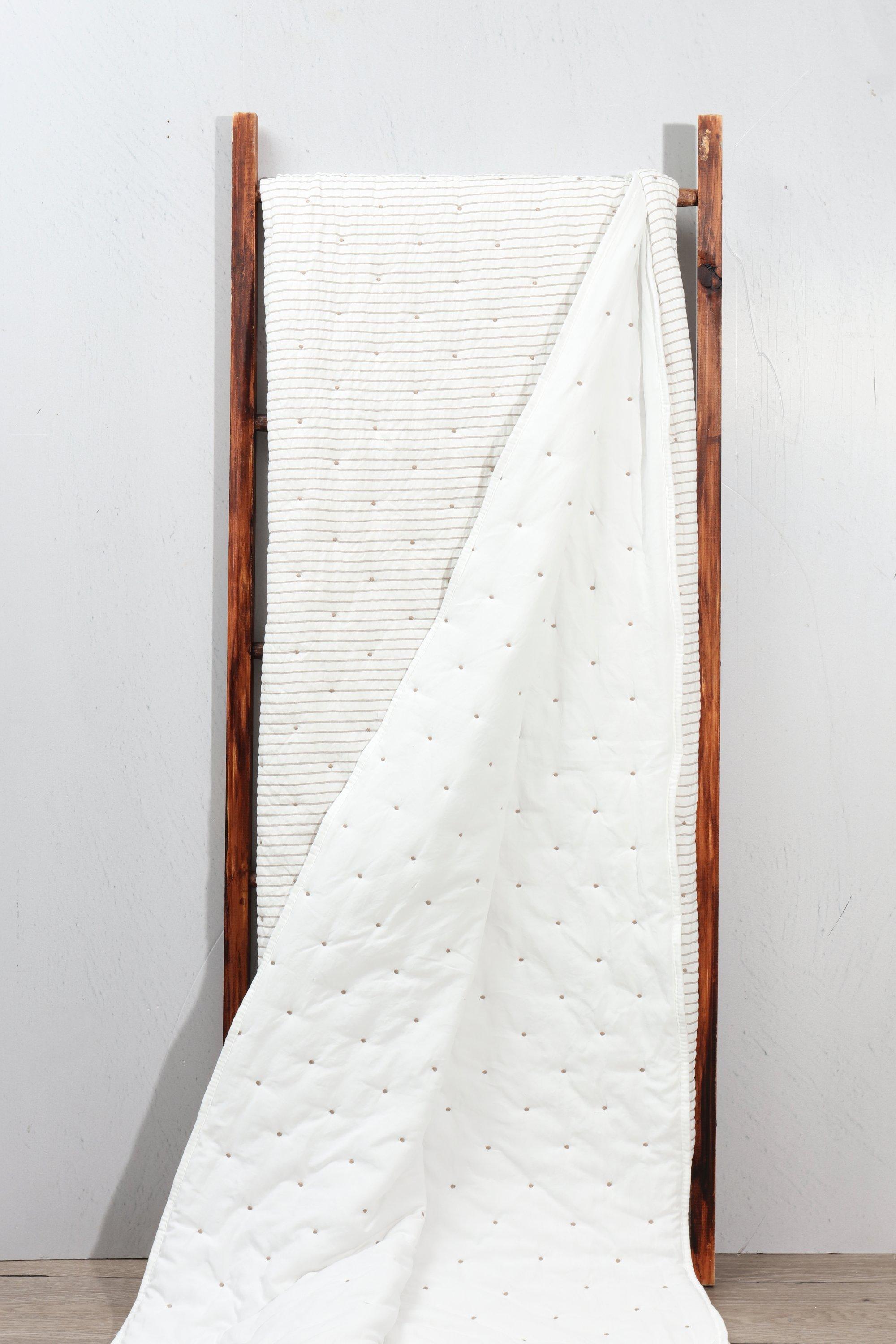 Super Embroidered Quilt＃791 Seersucker Embroidered Quilt