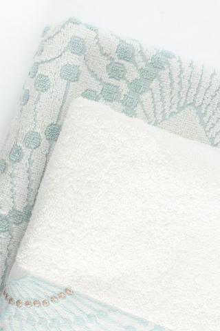 2 Pack Embellished Towel Set