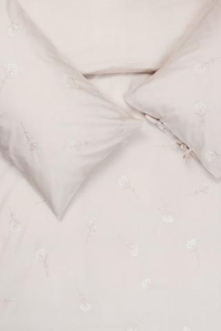 144 Thread Count Premium Embroidered Babies Breath Duvet Cover Set
