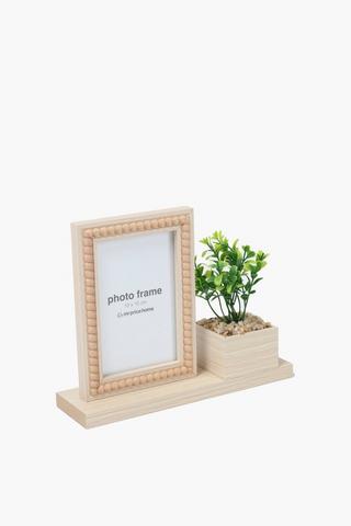 Beaded Wooden Frame And Plant Set