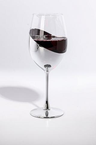 Illusion Red Wine Glass