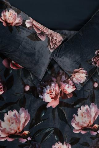 Velveteen Lombok Floral Duvet Cover Set