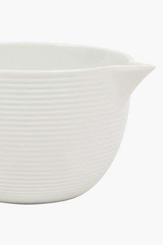 Ceramic Mixing Bowl With Pourer