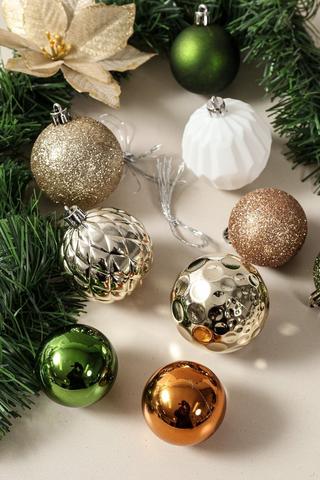 25 Pack Hanging Metallic Baubles
