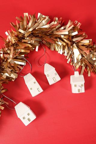 4 Pack Hanging Houses