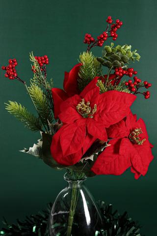 Poinsetta And Berry Bunch, 52cm