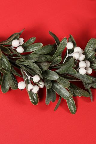White Berry Wreath, 40cm
