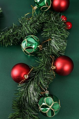 6 Pack Hanging Baubles