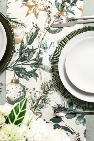 Colab Sue Crick Table Runner