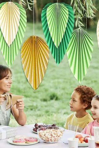 Hanging Paper Fan Large 30cm