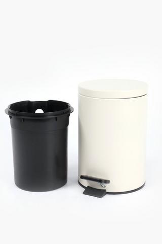 Ribbed Polyresin Bin