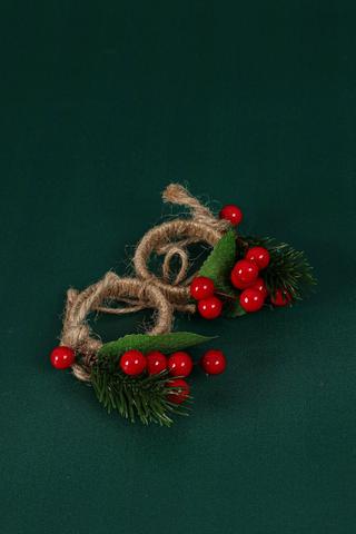 Opulent Napkin Ring Berries