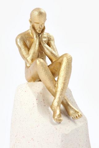 Neo Man On Ledge Statue, 10.5x22cm