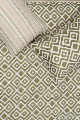 Soft Touch Elgin Reversible Comforter Set