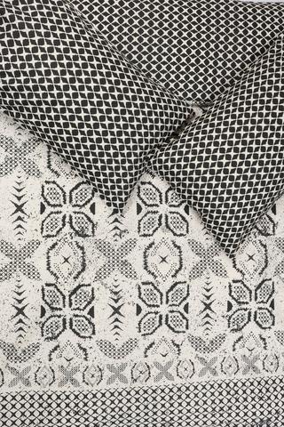 Polycotton Isando Geometric Reversible Duvet Cover Set