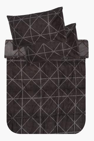 Soft Touch Diamond Reversible Comforter Set